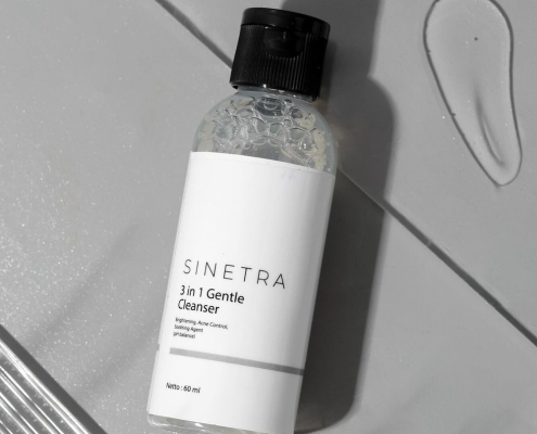 Produk skincare botol hasil produksi maklon kosmetik Indonesia